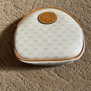small gucci makeup pouch